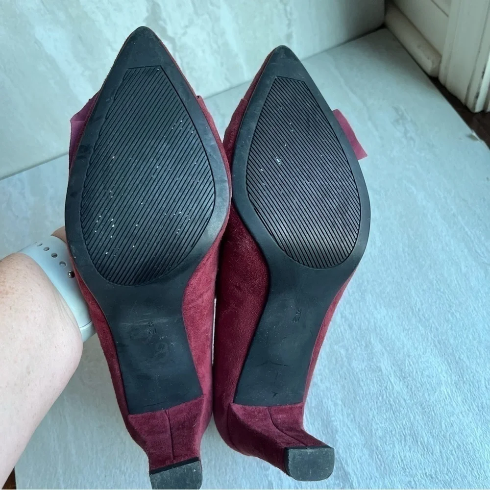 ** Vaneli Suede Pumps with Bow Detail Maroon Pointed Toe size 8